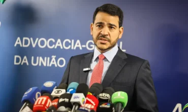 Messias é indicado por Lula para assumir vaga no STF