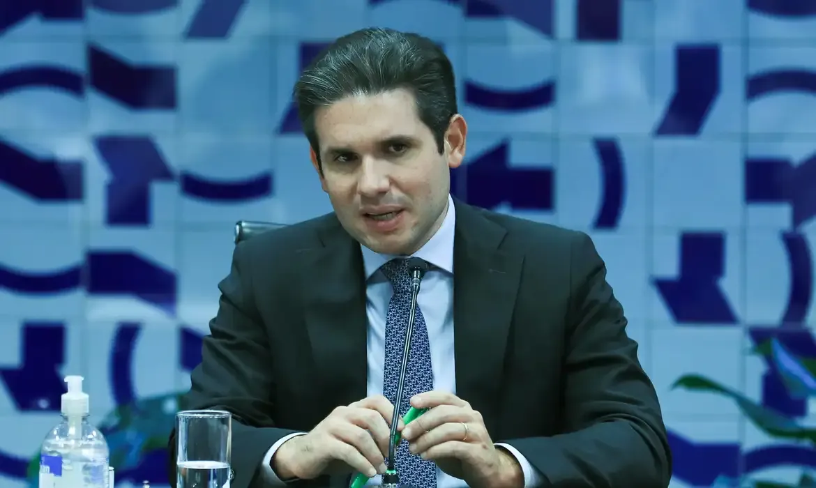 Antifacção segue em votação apesar das críticas do governo