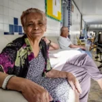 Etarismo no Enem destaca debate sobre envelhecimento no Brasil