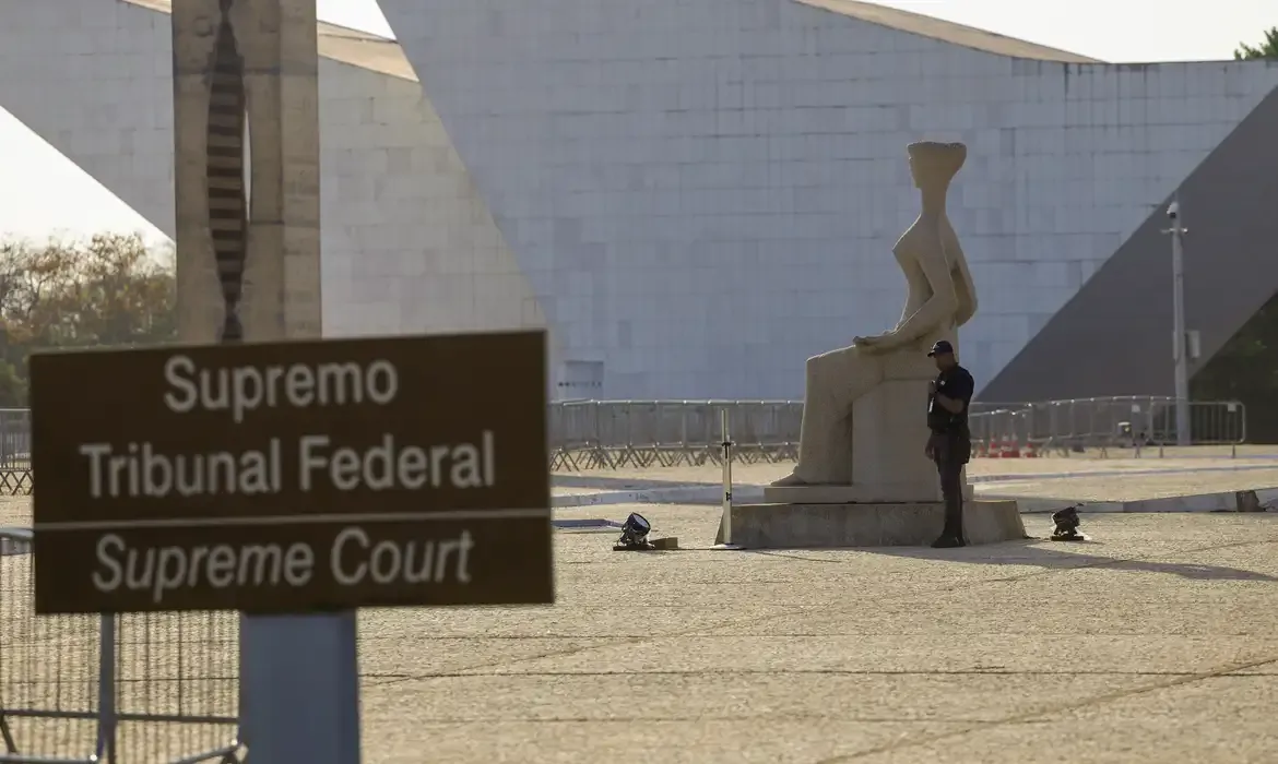 Recurso de Bolsonaro contra condenação volta ao STF