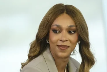 Bolsonaro é citado após denúncia de uso de celular em visita de deputado