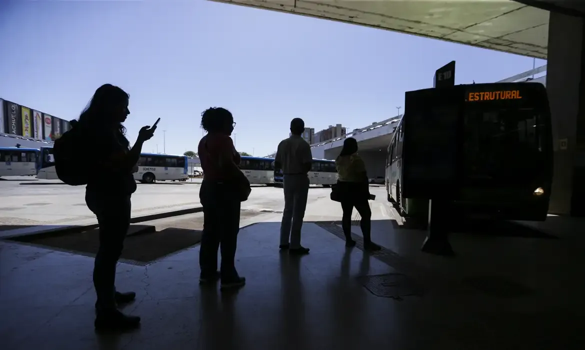 Violencia contra mulheres à noite expõe cenário alarmante no país