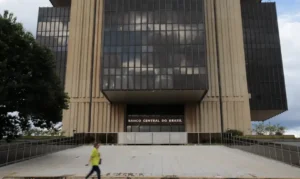 Inflação permanece estável nas novas projeções do mercado financeiro