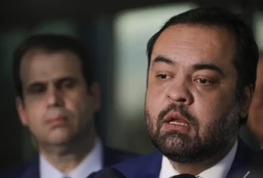 Ministra do TSE vota pela cassação do governador Cláudio Castro por abuso de poder