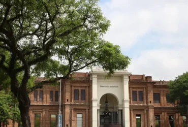 Pinacoteca celebra aniversários em São Paulo