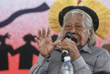 Clima marca encerramento da Cúpula dos Povos com apelo de Raoni por continuidade da luta