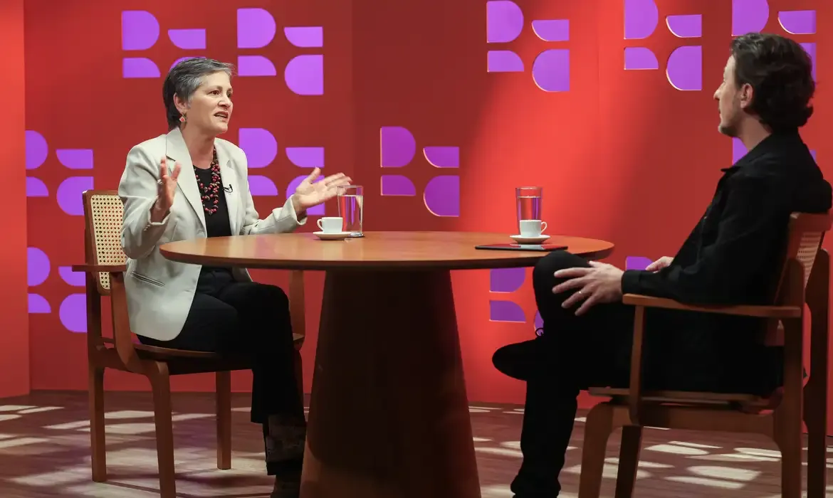 Heloisa Villela revela bastidores do jornalismo internacional