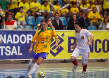 Luciléia celebra Copa com destaque no futsal feminino