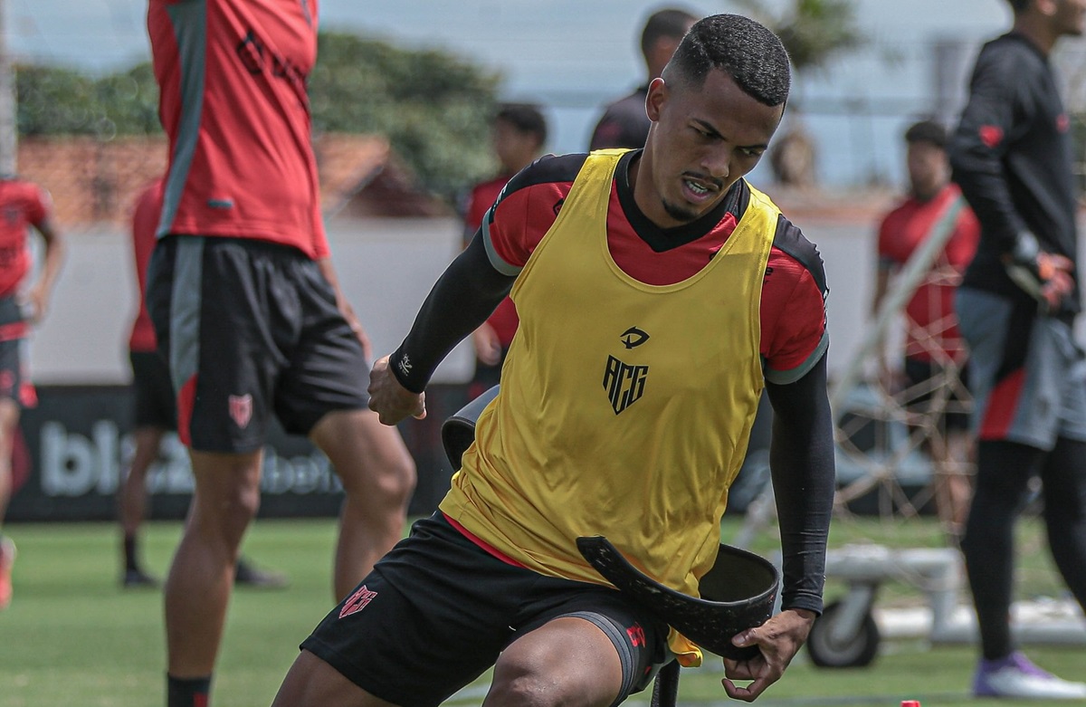 Criciúma x Atlético-GO: onde assistir, escalações e tudo sobre o jogo pela 36ª rodada da Série B 2025. Imagem: Bruno Corsino