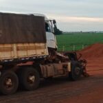 Acidente ocorreu no início da tarde desta terça-feira (11), no km 649 da rodovia; equipes da Nova Rota do Oeste estão no local realizando os atendimentos