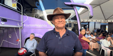 “Não podemos ter vergonha”, diz paciente de 70 anos atendido pela Carreta do Hospital de Câncer em Barra do Garças