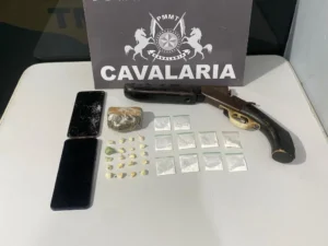 PM prende quatro faccionados e apreende drogas em Nova Mutum
