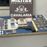 Cavalaria da PM prende dupla por tráfico em Sinop