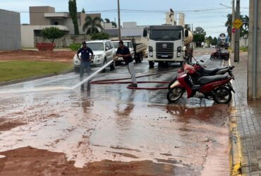 Chuva em Sorriso causa queda de arvores e mobiliza equipes da Sintra para limpeza de vias -CenárioMT