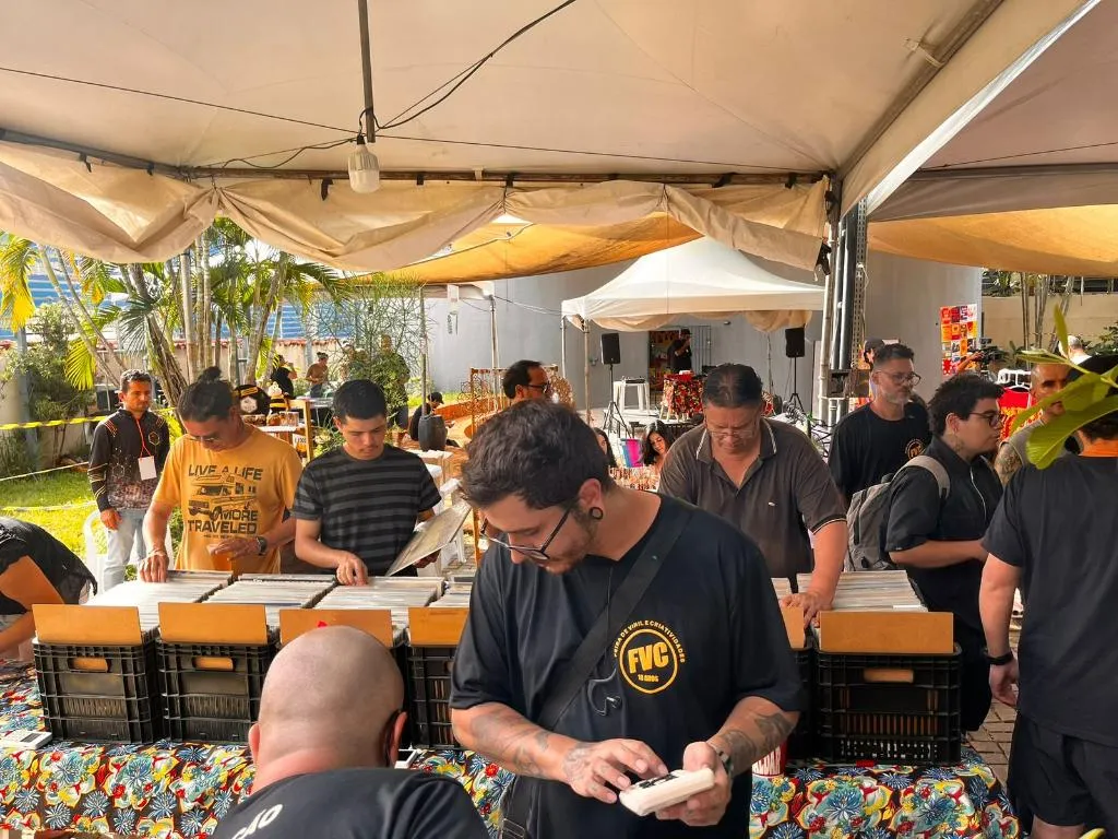 Feira de Vinil celebra 10 anos de cultura em MT
