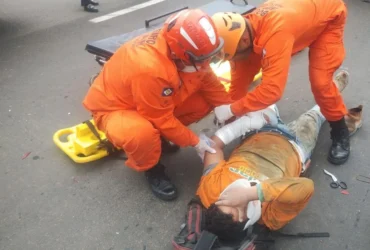 Bombeiros atendem acidente de trânsito em duas cidades