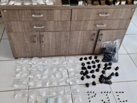Investigação da Polícia Civil aponta que a mulher armazenava grande quantidade de entorpecentes em casa, no distrito de Sorriso, para abastecer o tráfico em Lucas do Rio Verde