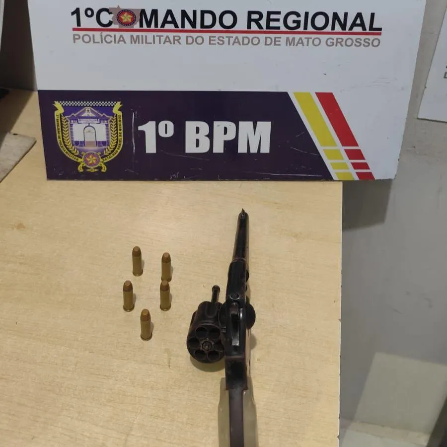 Dupla é detida por porte ilegal de arma de fogo em Cuiabá