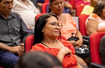 “Eu aprendi a ler e escrever neste projeto”, diz formanda do programa de alfabetização “Mais MT Muxirum”