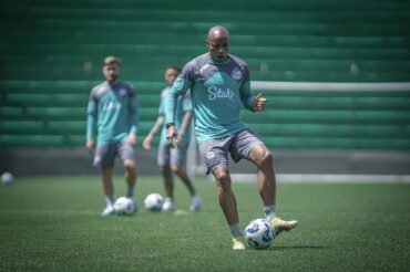 Juventude x Cruzeiro: onde assistir, escalações e tudo sobre o duelo decisivo da 34ª rodada. Imagem: Fernando Alves ECJ
