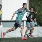 Juventude x Bahia: onde assistir, escalações e tudo sobre o duelo decisivo pela 36ª rodada. Imagem: Fernando Alves/ECJ