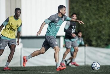 Juventude x Bahia: onde assistir, escalações e tudo sobre o duelo decisivo pela 36ª rodada. Imagem: Fernando Alves/ECJ