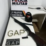 Homem preso por porte ilegal de arma de fogo em Juscimeira
