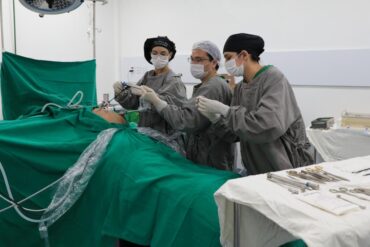 Hospital Metropolitano realiza 29 cirurgias em mutirão para zerar fila do SUS em Mato Grosso