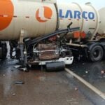 Colisão entre carretas bloqueia BR-364 em Rosário Oeste