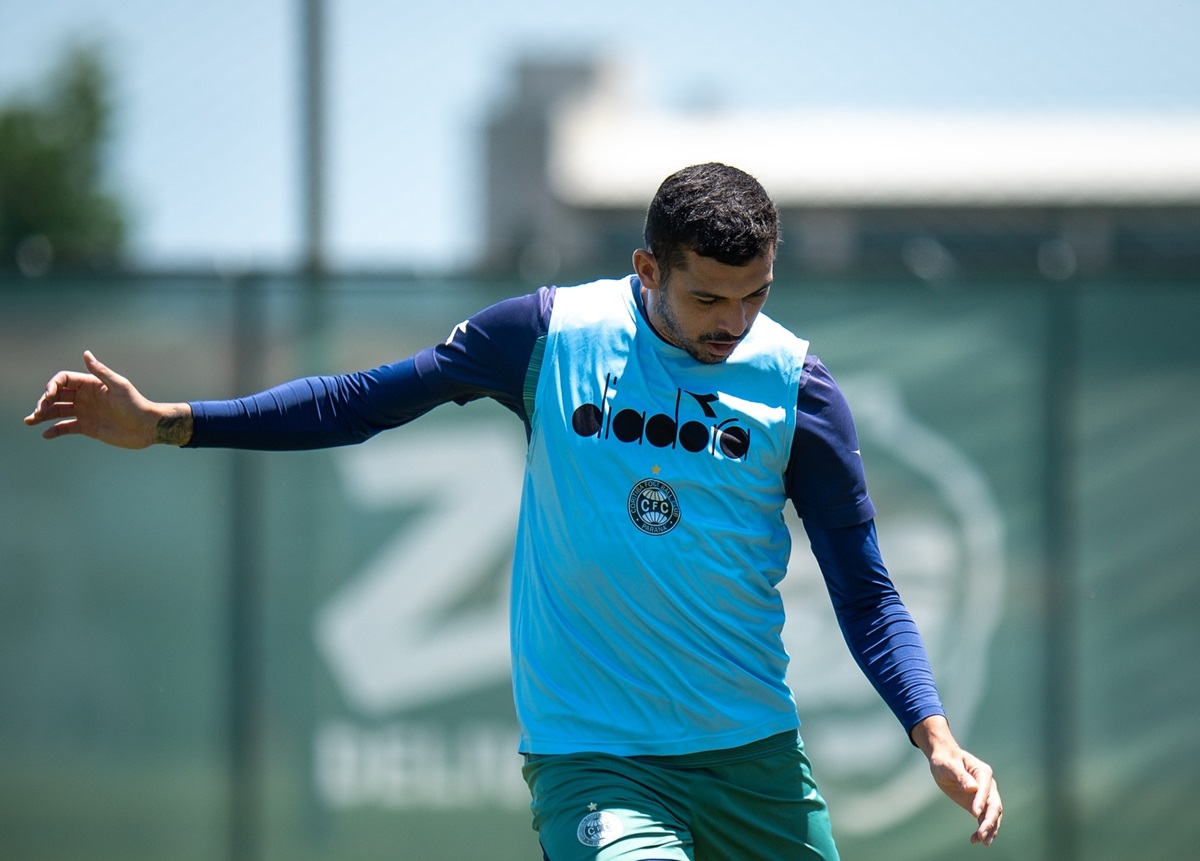 Coritiba x Athletic: onde assistir, escalações e tudo sobre o jogo decisivo da Série B 2025. Imagem: JP Pacheco Coritiba