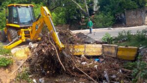 Lixo descartado em córregos continua sendo maior causador de alagamentos em Várzea Grande