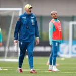 Paul Clement celebra amistoso da Seleção em Londres