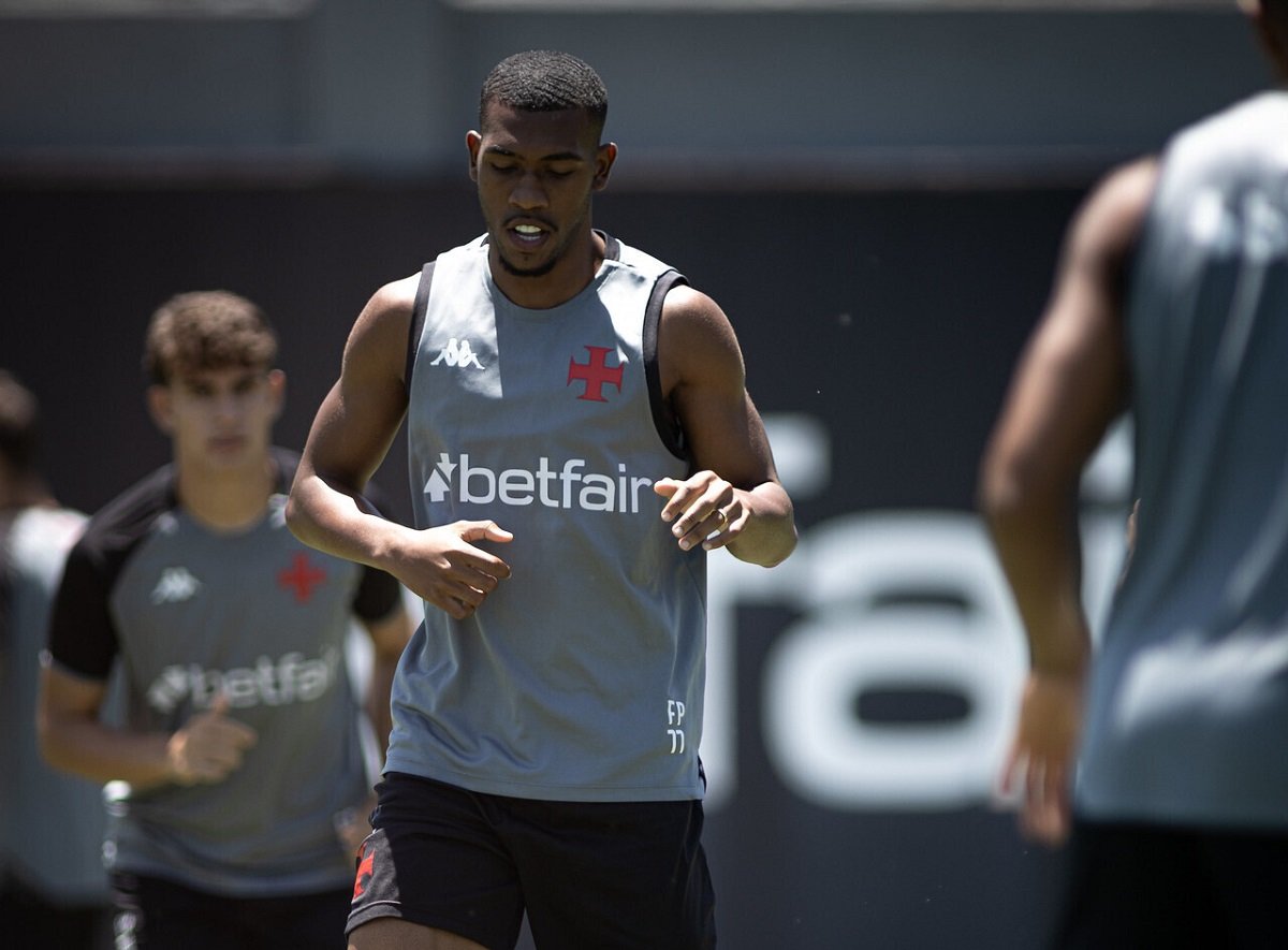 Bahia x Vasco: onde assistir, prováveis escalações e clima quente na reta final do Brasileirão 2025. Imagem: Matheus Lima #VascoDaGama Bahia x Vasco: onde assistir, prováveis escalações e clima quente na reta final do Brasileirão 2025. Imagem: Matheus Lima #VascoDaGama