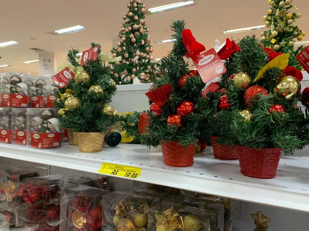 Procon orienta sobre compras de enfeites natalinos