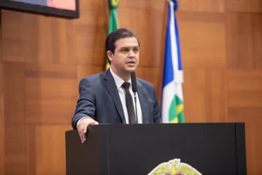 Thiago Silva cobra mais segurança nas escolas de Mato Grosso