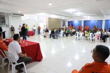 Várzea Grande premia estudantes da rede municipal