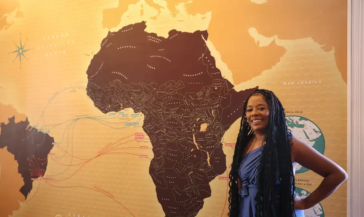 Pantera lidera trajetória cultural de Sinara Rúbia no Muhcab