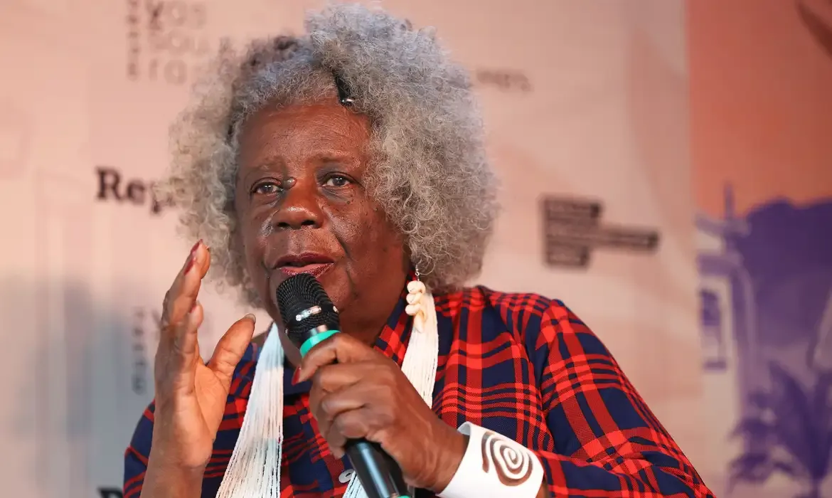 Conceição Evaristo é homenageada em vida pela Flup 2025 no Rio de Janeiro