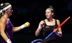 Stefani conquista vice no WTA Finals ao lado de Babos