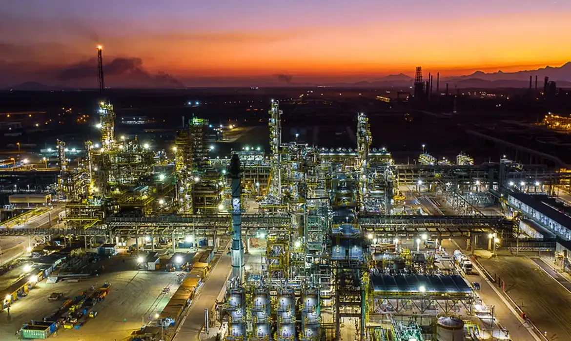 Justiça suspende licenciamentos no Comperj para proteger o meio ambiente