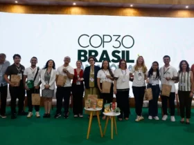 Voluntários da COP30 recebem kits da agricultura familiar com produtos típicos