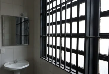 Crise climática agrava condições insalubres em presídios brasileiros