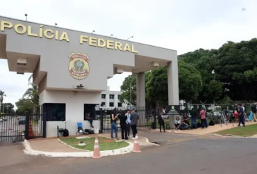 Prisão de Bolsonaro repercute após declarações de Lula