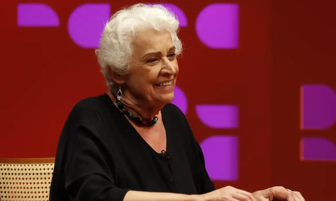 Palestina é tema de entrevista com Clara Ant no programa DR com Demori