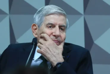 Stf exige comprovação médica em pedido de prisão domiciliar de Augusto Heleno