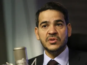 Messias recebe indicação ao STF com declaração de honra