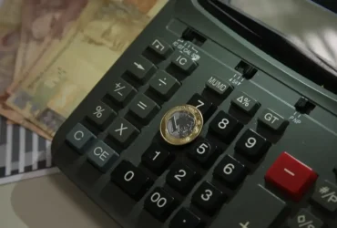 Superávit do Governo Central em outubro impulsiona cenário fiscal