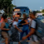 Desigualdade salarial entre homens e mulheres cai em 2023, aponta IBGE