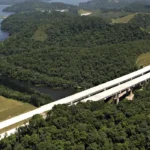 Caminhão bloqueia Rodoanel e Polícia Militar investiga possível explosivo