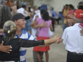 Expectativa de vida no Brasil atinge recorde de 76,6 anos em 2024